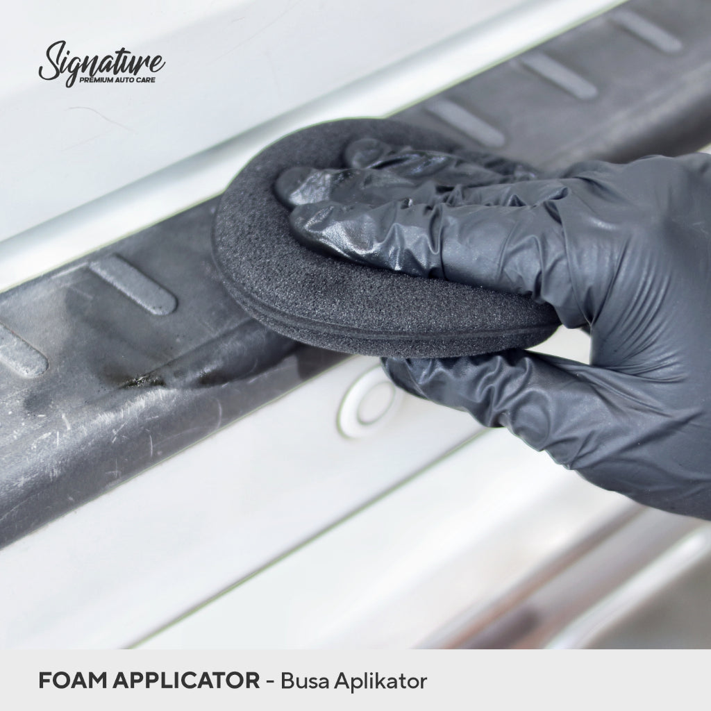 FOAM APPLICATOR